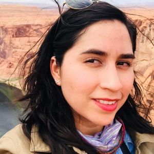 Meet your Posher, Mayra